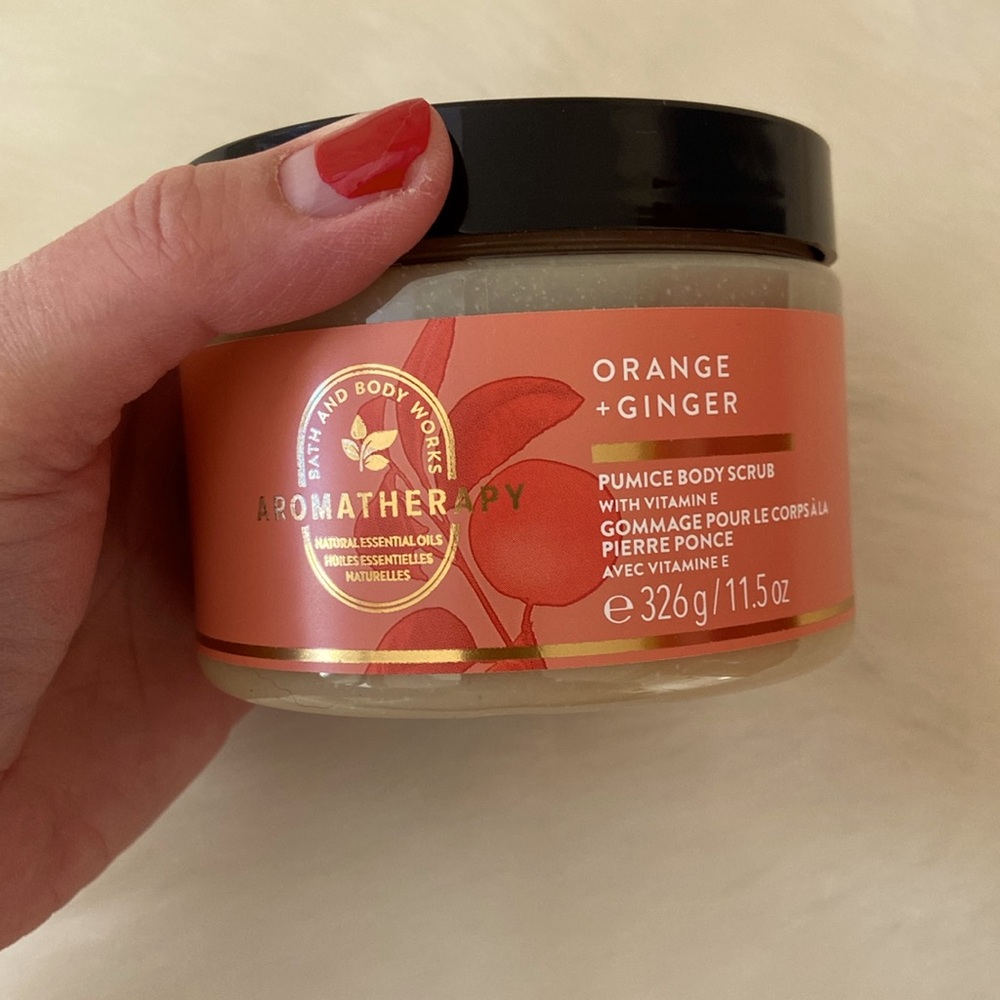 🆕Orange + Ginger pumice body scrub